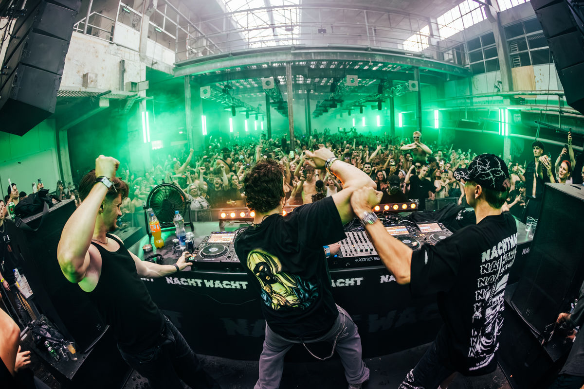 Loading... just a sec